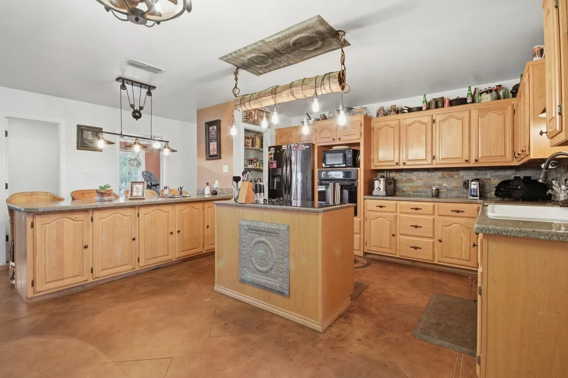 Photo of 691 County Road 349