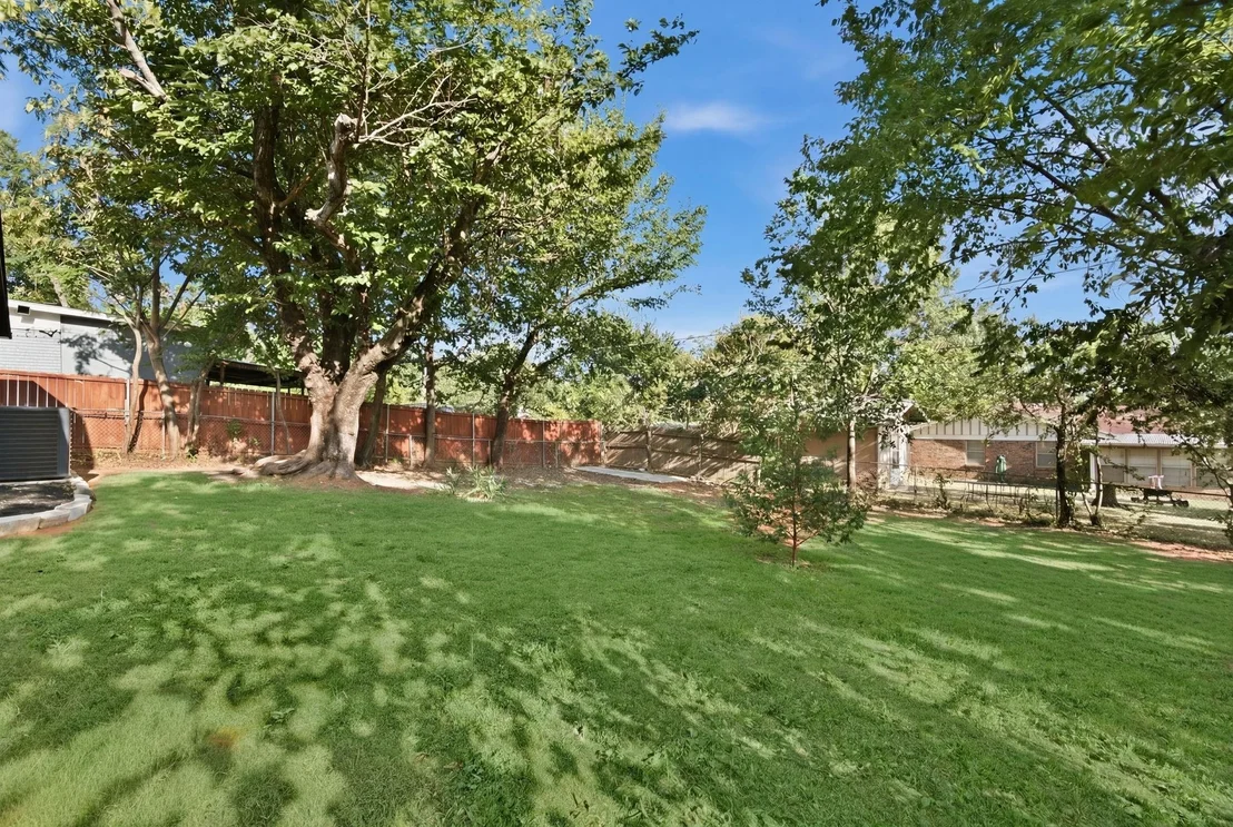 Photo of 6632 Ellis Road