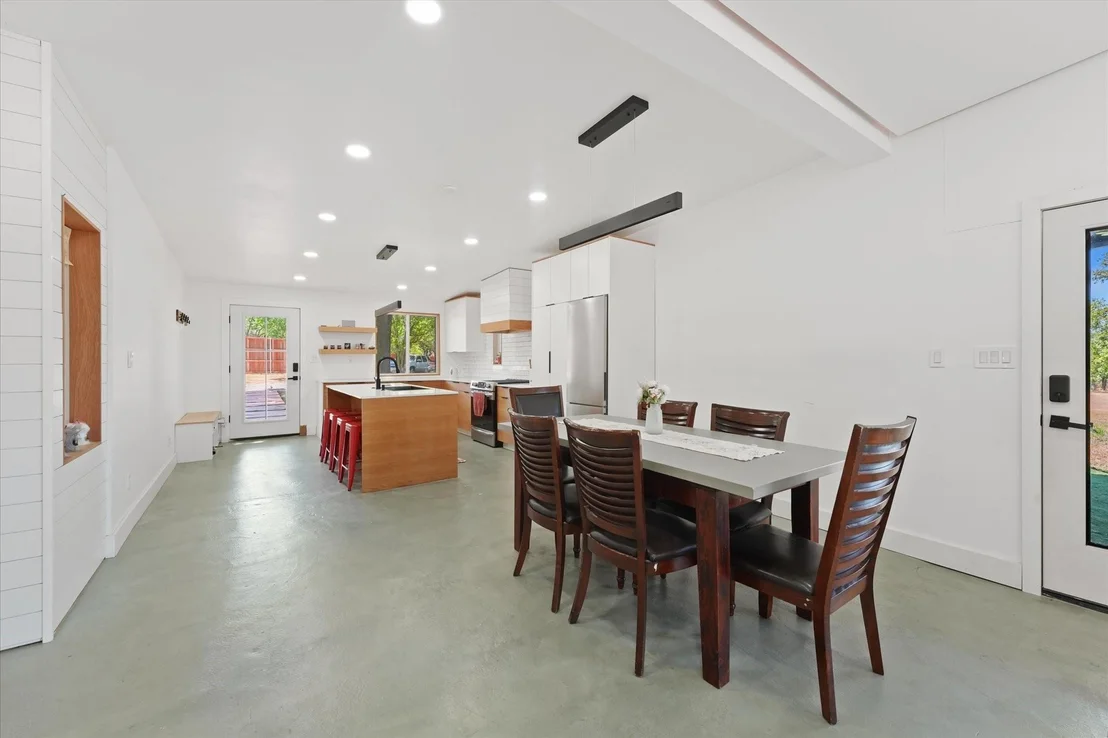 Photo of 9732 Mackenzie Brook