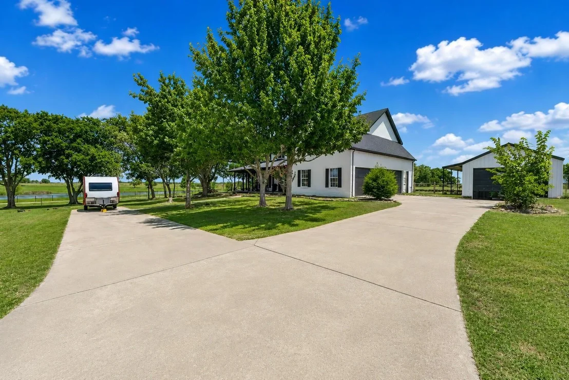 Photo of 3817 Ganzer Road W