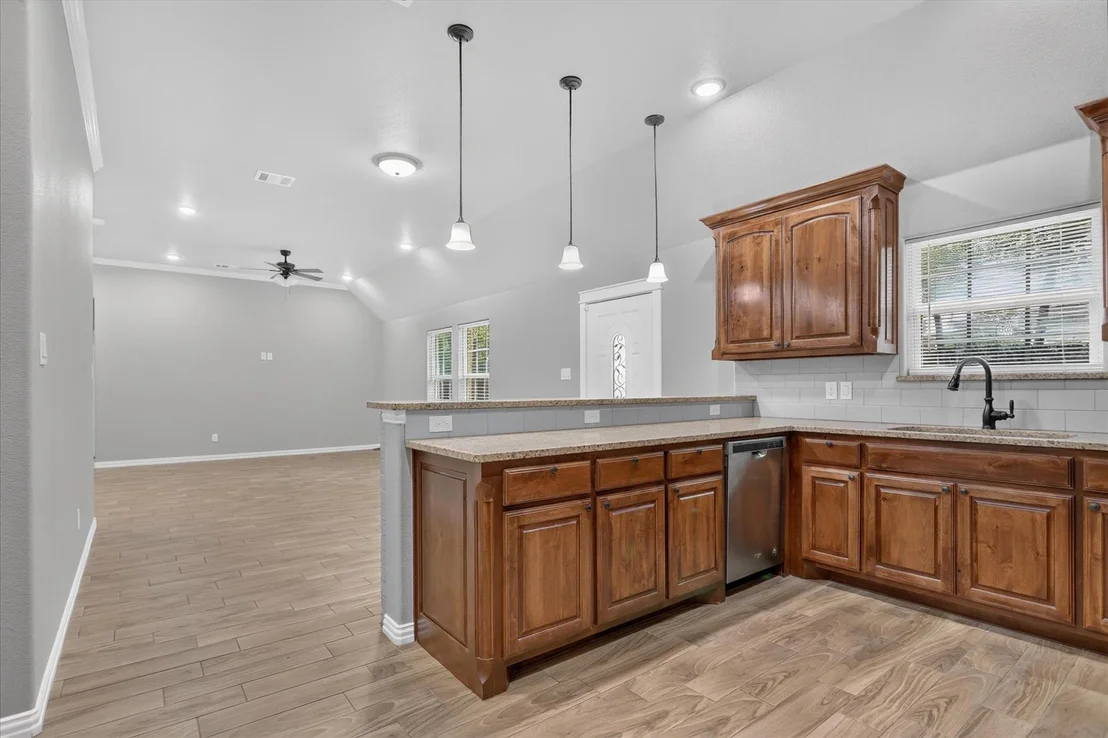 Photo of 1612 Tanglewood Drive