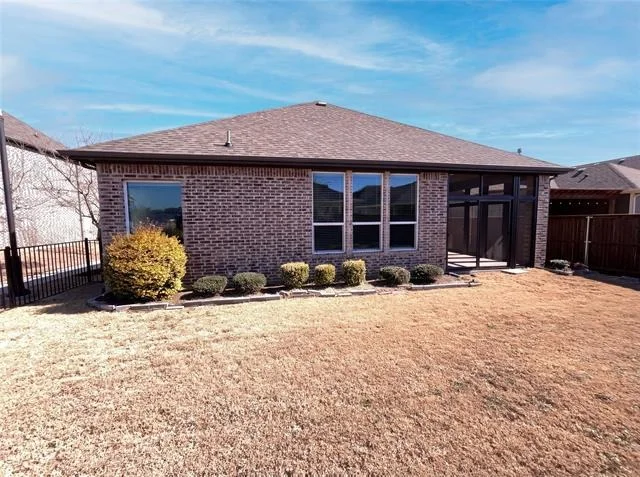 Photo of 2221 Laguna Drive