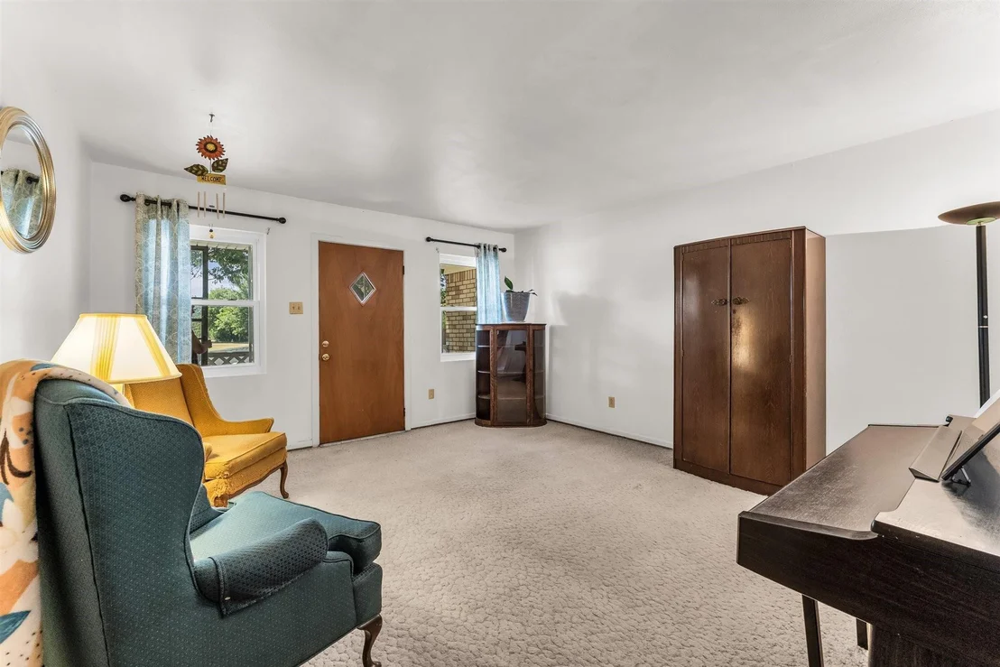 Photo of 896 Randy Drive