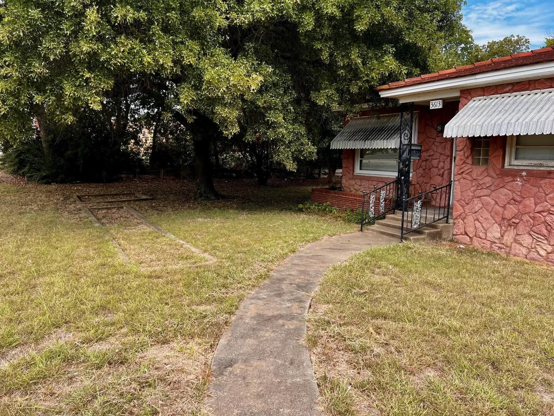 Photo of 3613 Williams Road