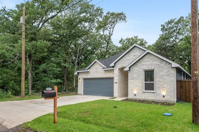 Photo of 141 Wedgewood Drive