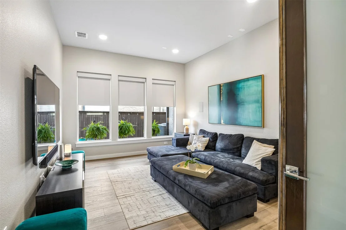 Photo of 4039 Heatherton Drive