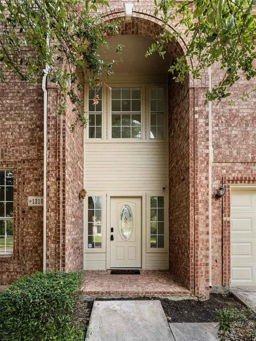 Photo of 1310 Norman Circle