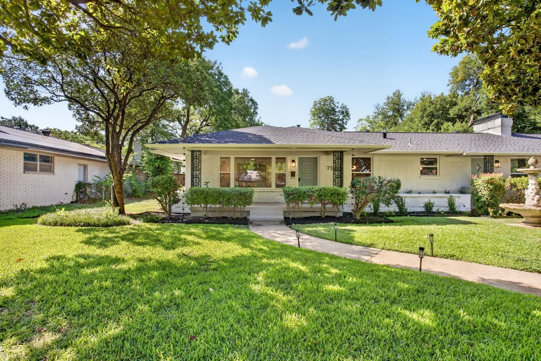 Photo of 716 Mayrant Drive