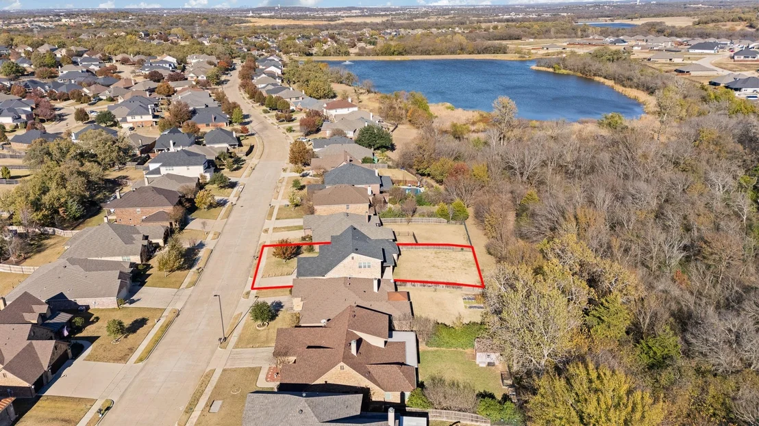 Photo of 3137 Shoreline Drive