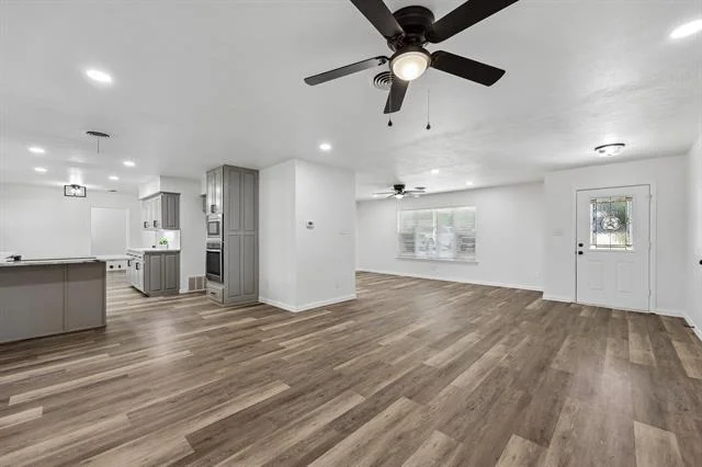 Photo of 913 N Main Street