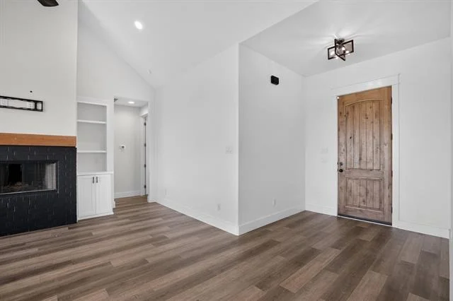 Photo of 1040 Agnes N