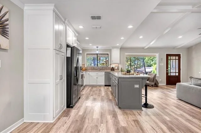 Photo of 441 Hideaway Lane Central