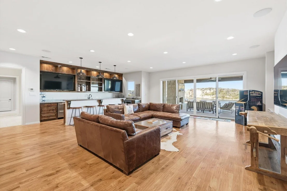 Photo of 7105 W Hells Gate Drive