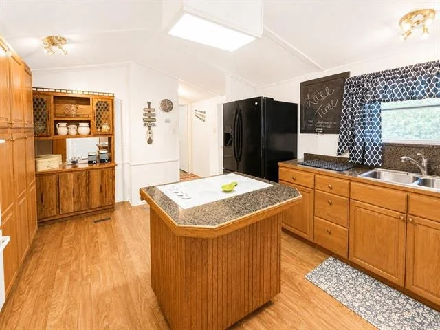Photo of 17160 Lakeview Drive