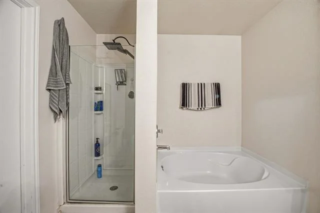 Photo of 16617 Woodside Drive