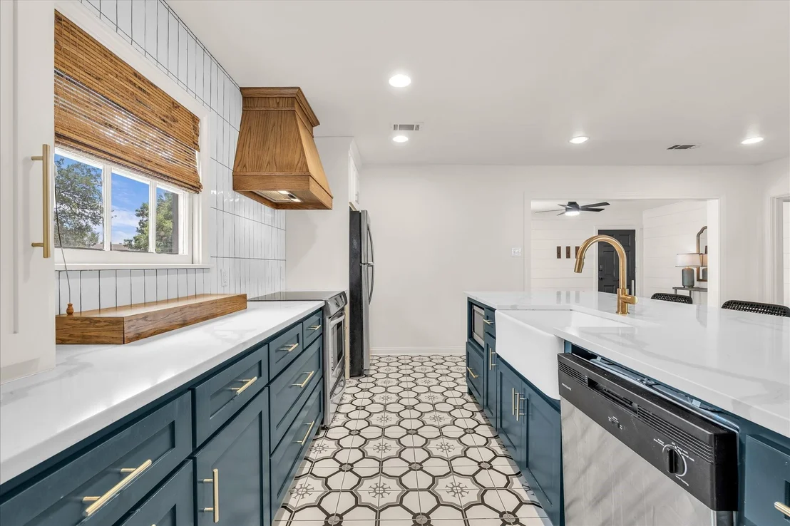 Photo of 2601 Columbus Avenue