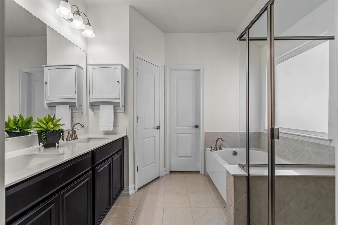 Photo of 6424 Roaring Creek