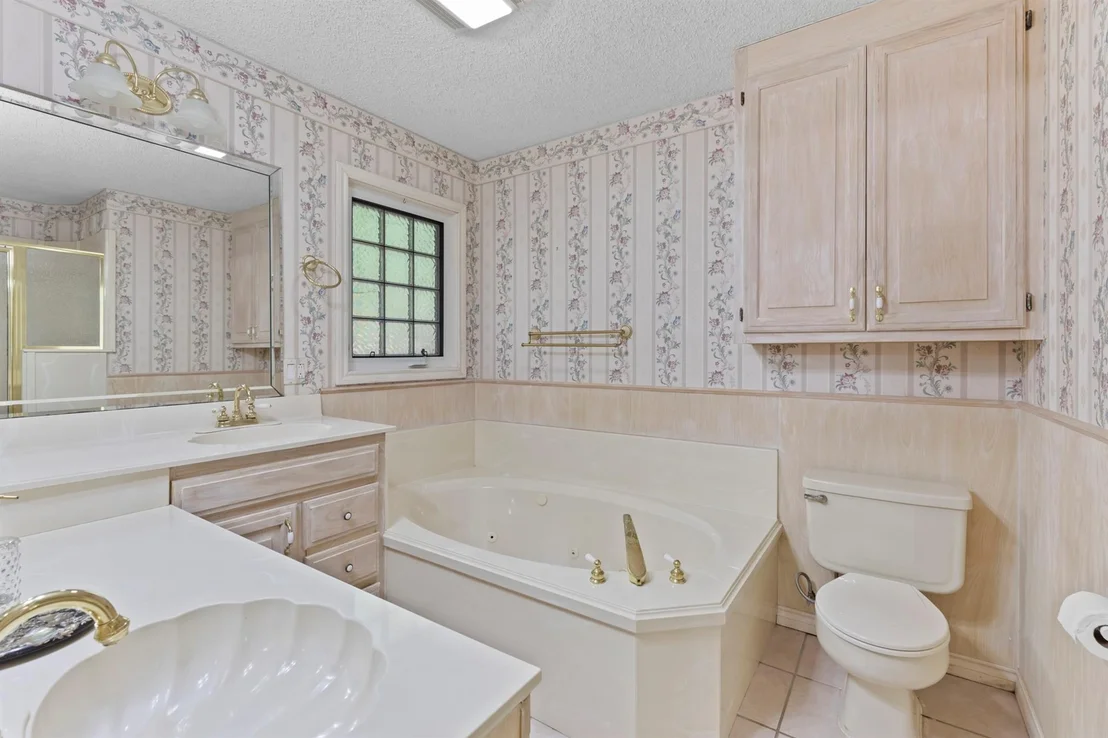 Photo of 1656 Pineview Lane