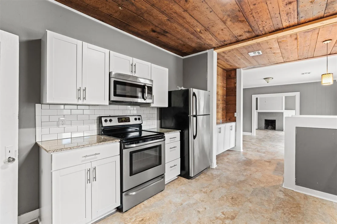 Photo of 512 Herring Avenue