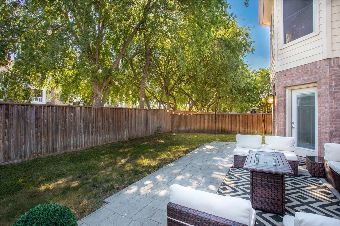 Photo of 10520 Stoneside Trail