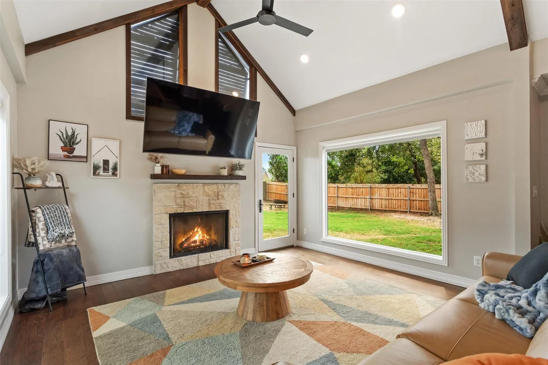 Photo of 237 E Hideaway Lane