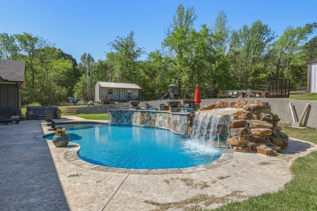 Photo of 847 Calloway Road