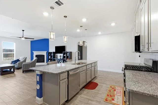 Photo of 10421 Table Bluff Street