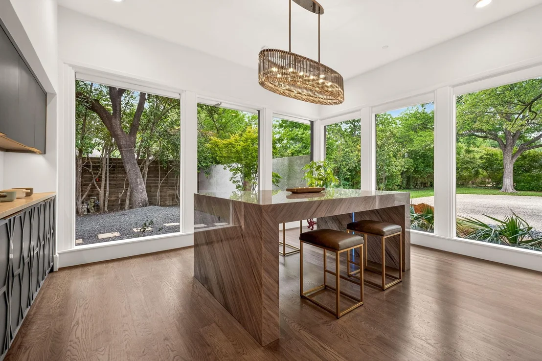Photo of 5205 Royal Lane