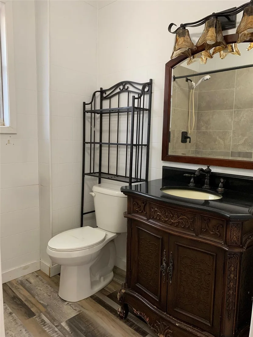 Photo of 915 2nd Street