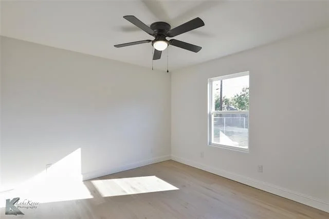 Photo of 2569 Bel Air
