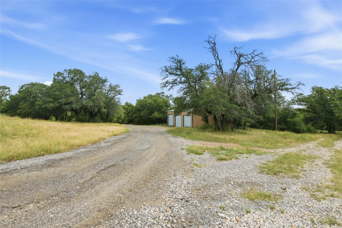 Photo of 722 Three Skillet Road