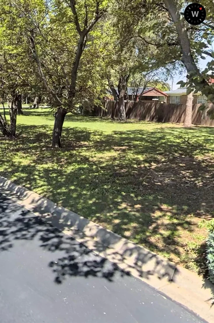 Photo of 440 W Louella