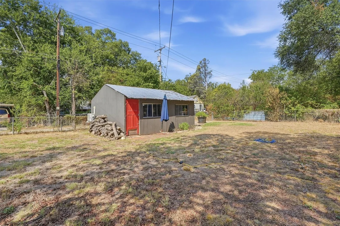 Photo of 704 Forrest Avenue