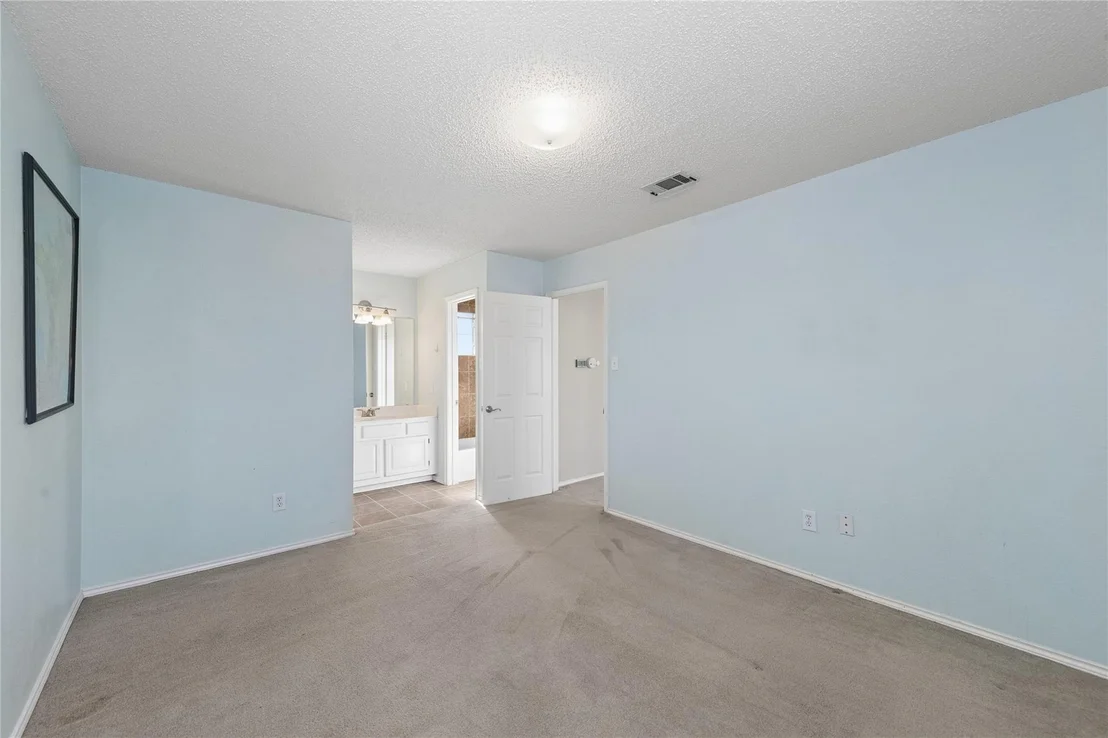 Photo of 4202 Timberglen Road