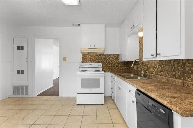 Photo of 1409 Lawrence Drive