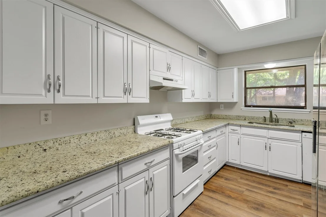 Photo of 209 Mistletoe Lane