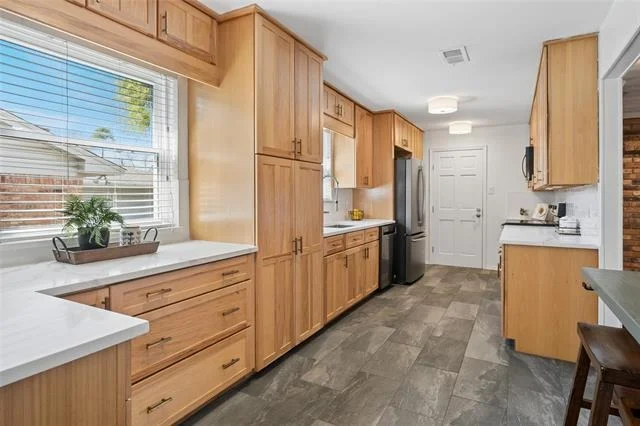 Photo of 628 Parkview Lane