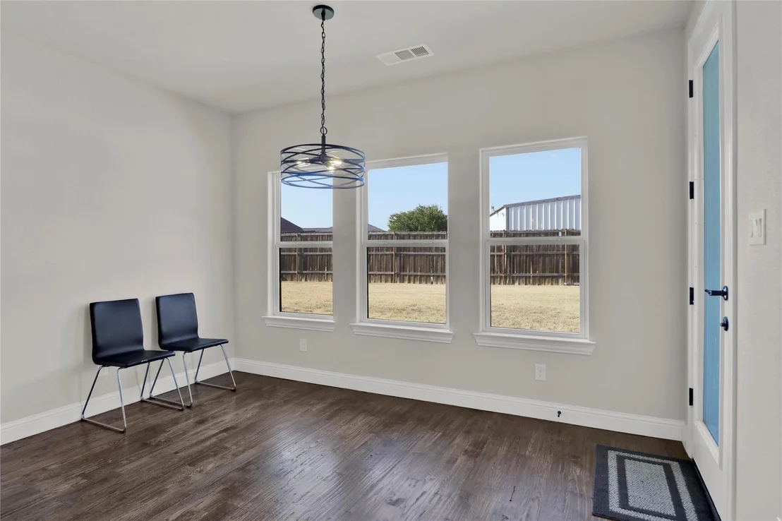 Photo of 8023 Pennington