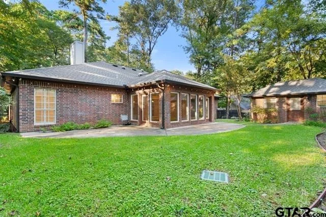 Photo of 1620 Brookhollow Drive