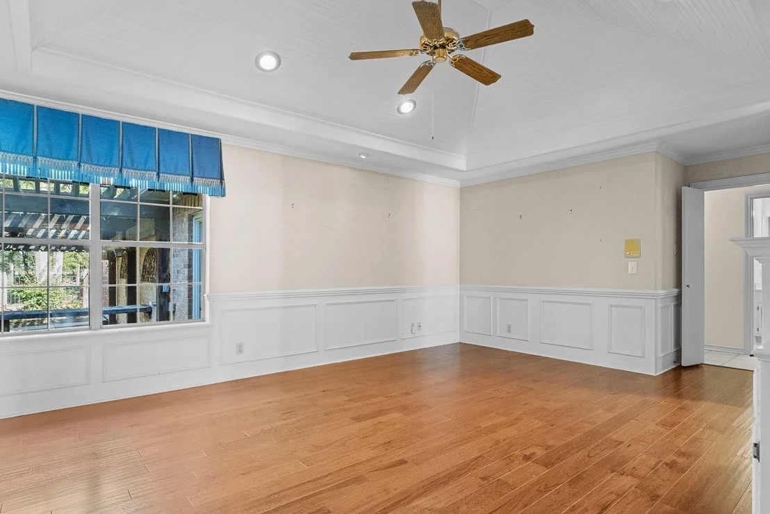 Photo of 1807 Royal Oak Drive