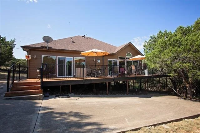 Photo of Unit 2 at 880 Cliffs Drive