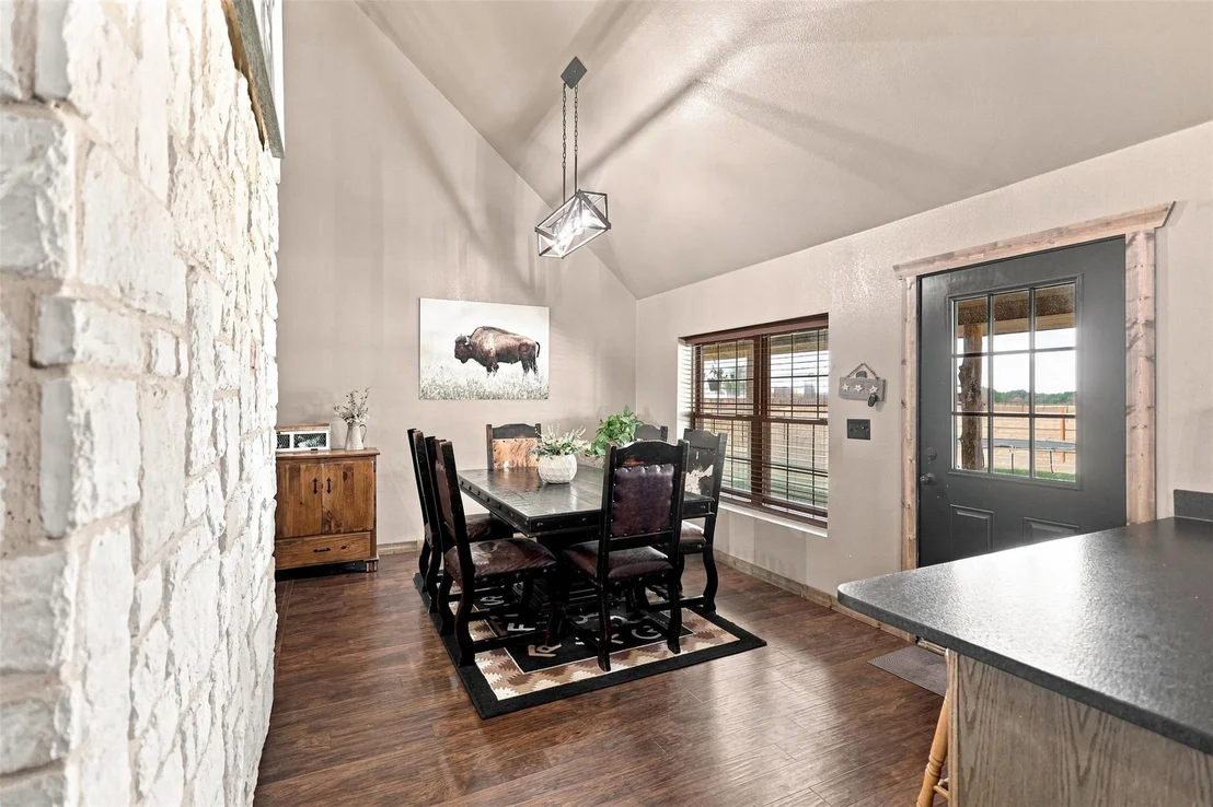 Photo of 1108 County Road 4360