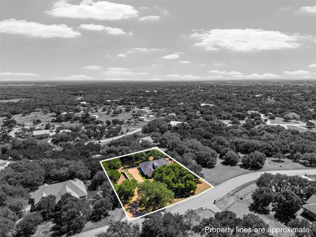 Photo of 320 Kandus Cove