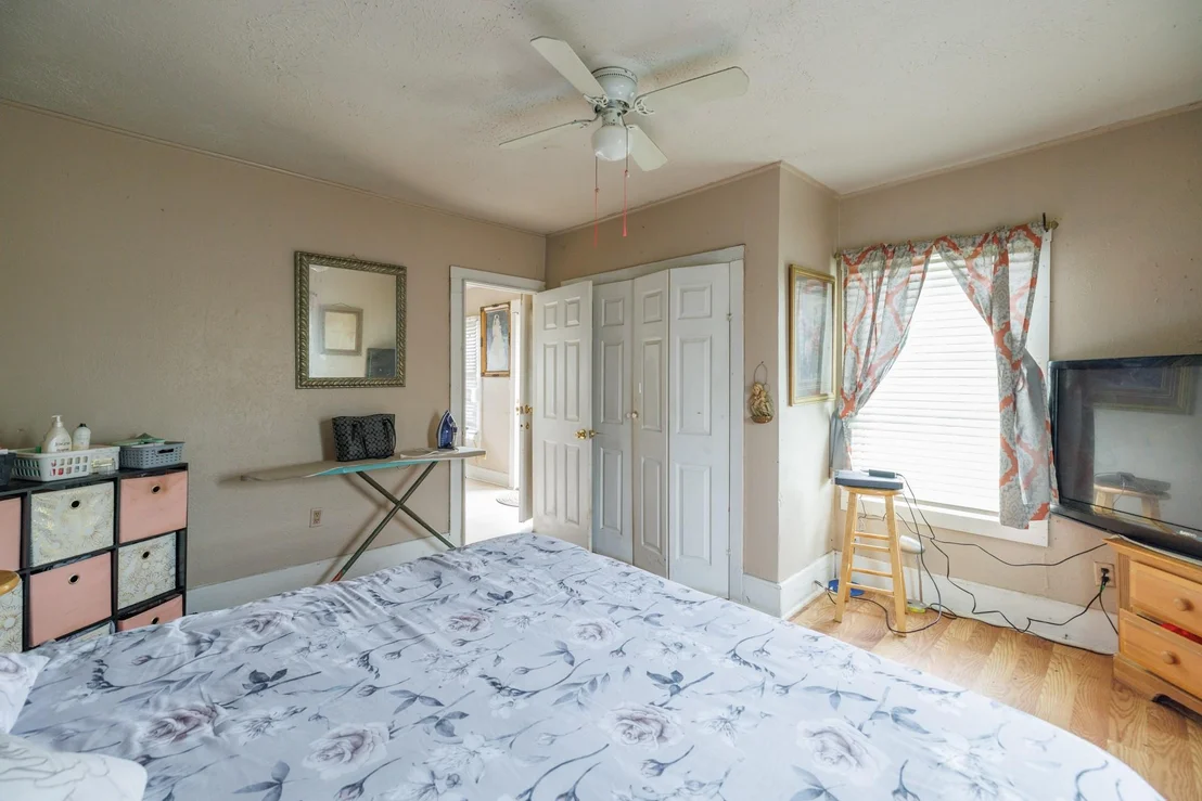 Photo of 308 W 5th Street