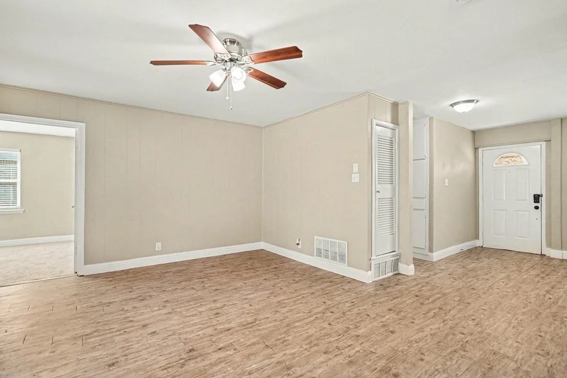 Photo of 6705 Yosemite Drive