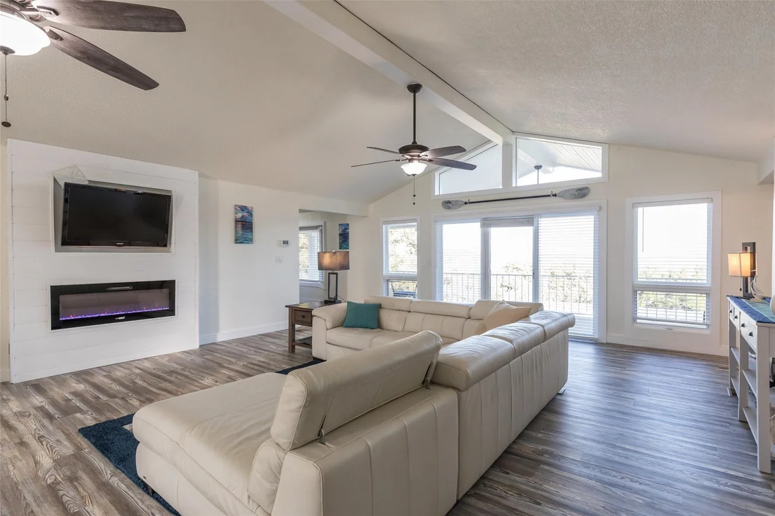 Photo of 9014 Mesa View Road