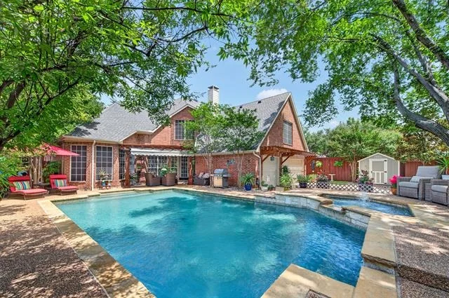 Photo of 405 Wellington Road