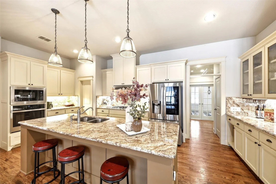 Photo of 7205 Darrow Drive