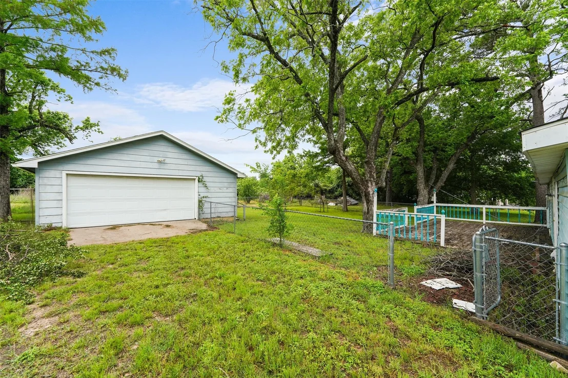 Photo of 2300 Pecan Valley