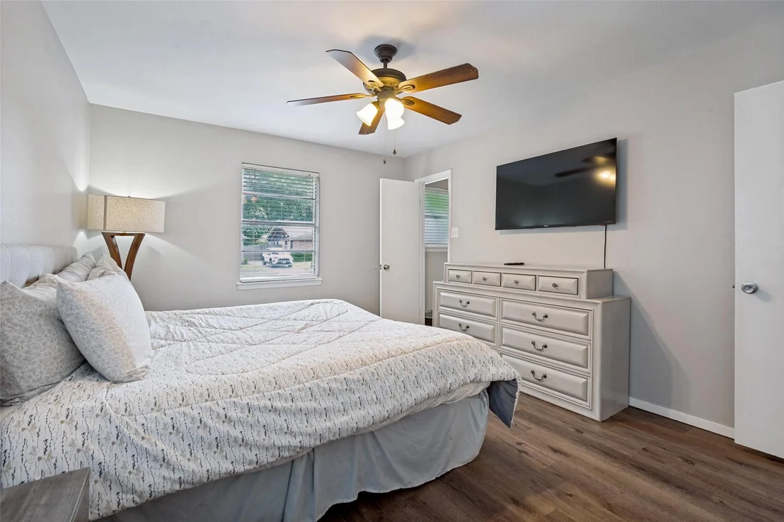 Photo of 1404 Timberlake Circle